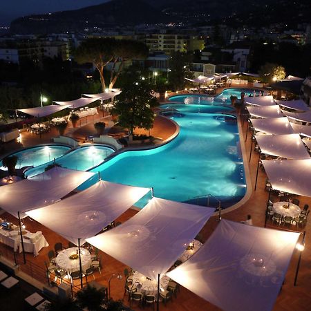 Hilton Sorrento Palace Екстер'єр фото