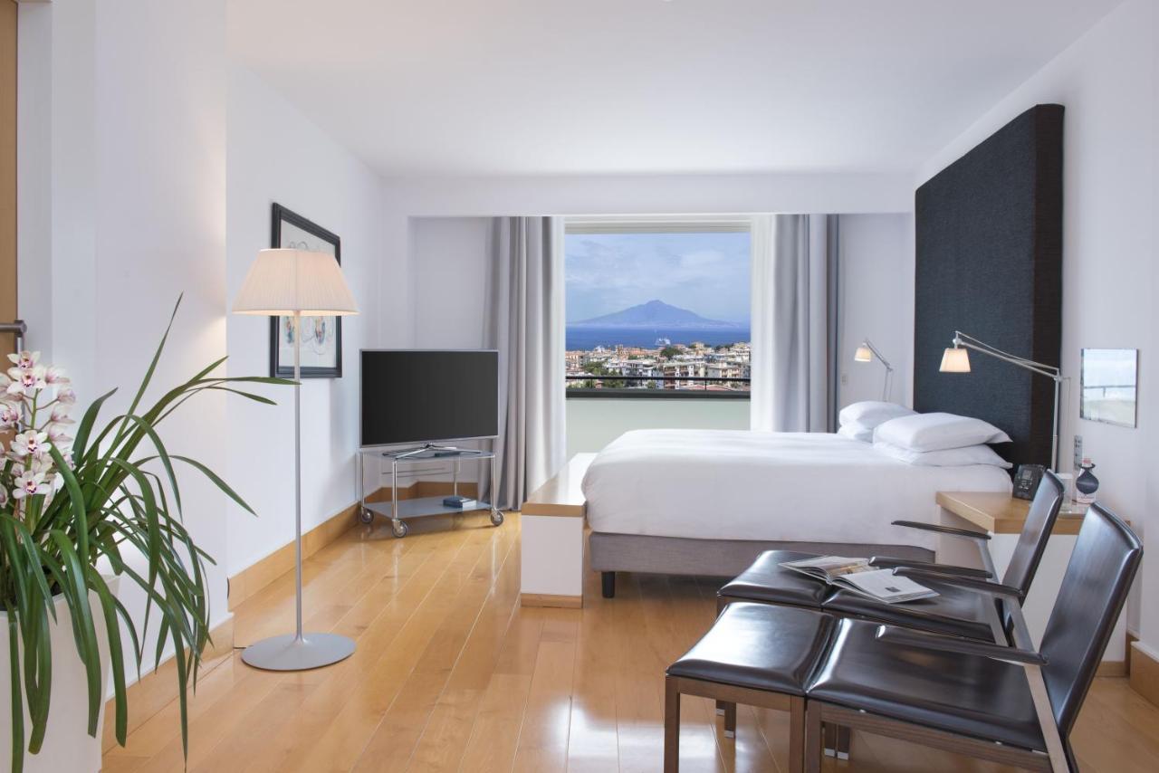 Hilton Sorrento Palace Екстер'єр фото