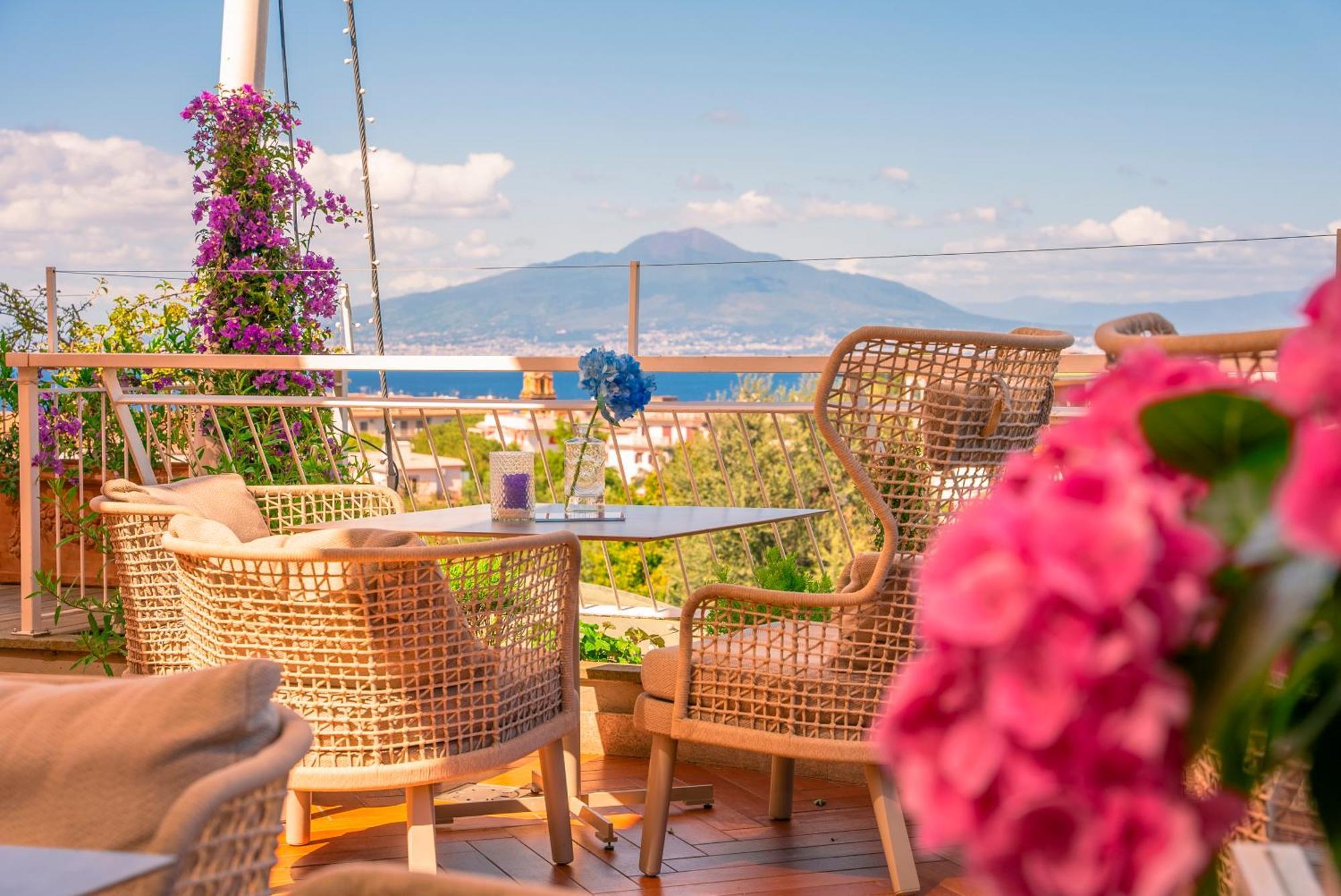 Hilton Sorrento Palace Екстер'єр фото