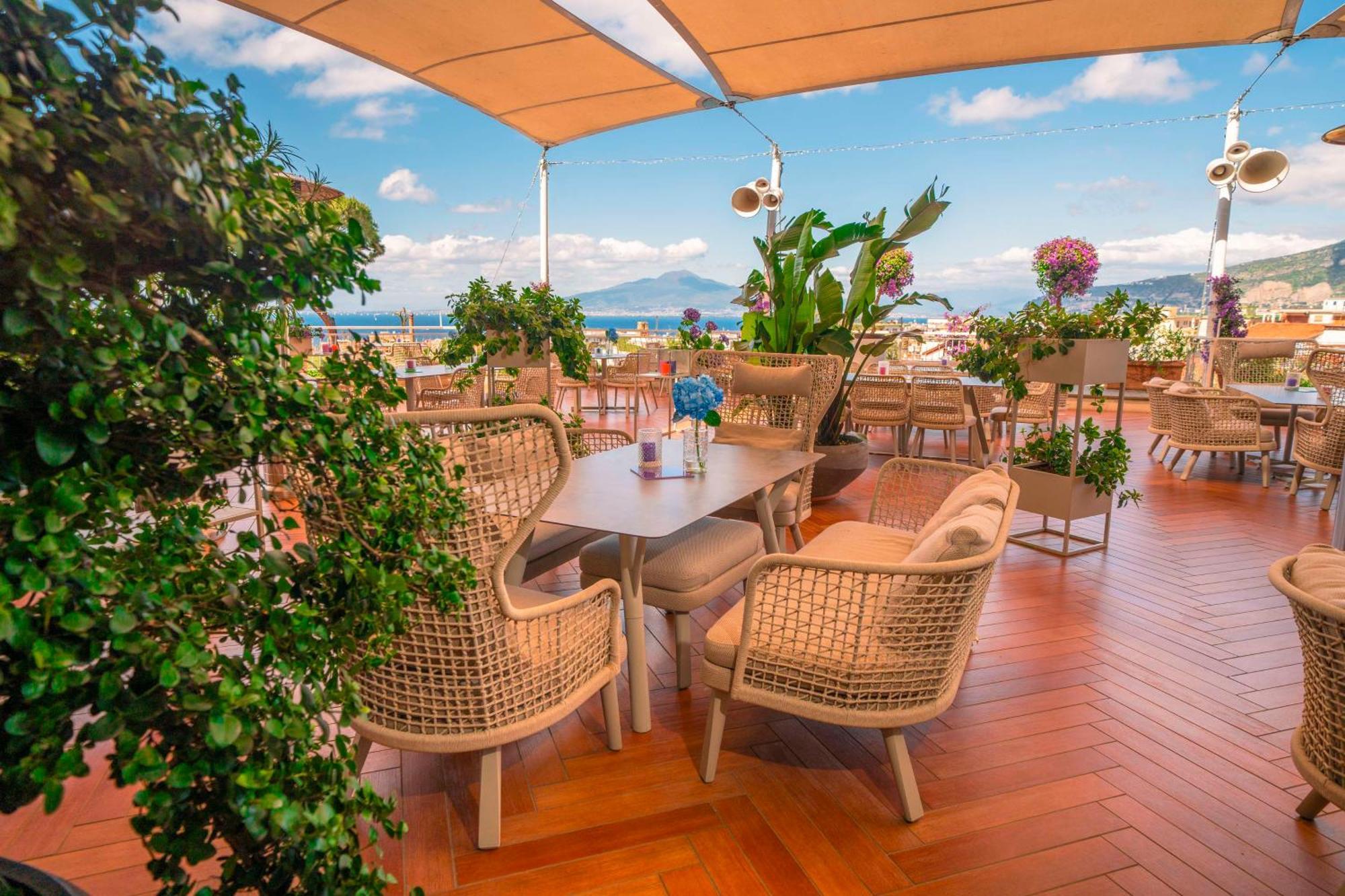Hilton Sorrento Palace Екстер'єр фото
