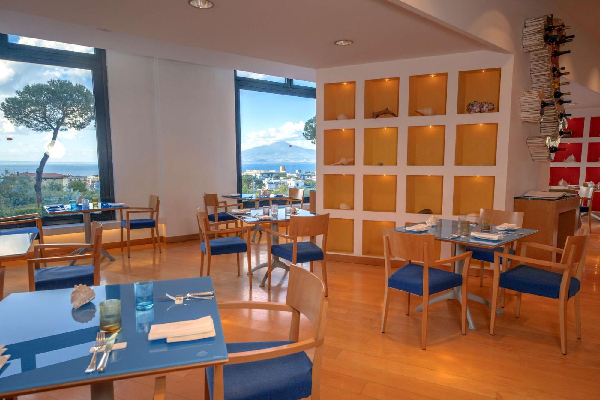 Hilton Sorrento Palace Екстер'єр фото