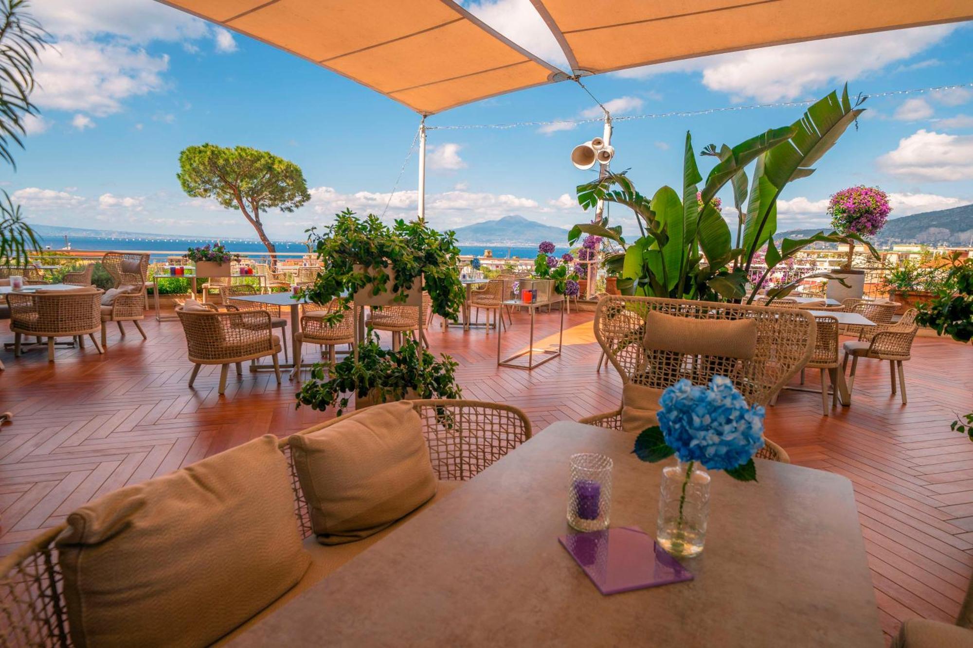 Hilton Sorrento Palace Екстер'єр фото