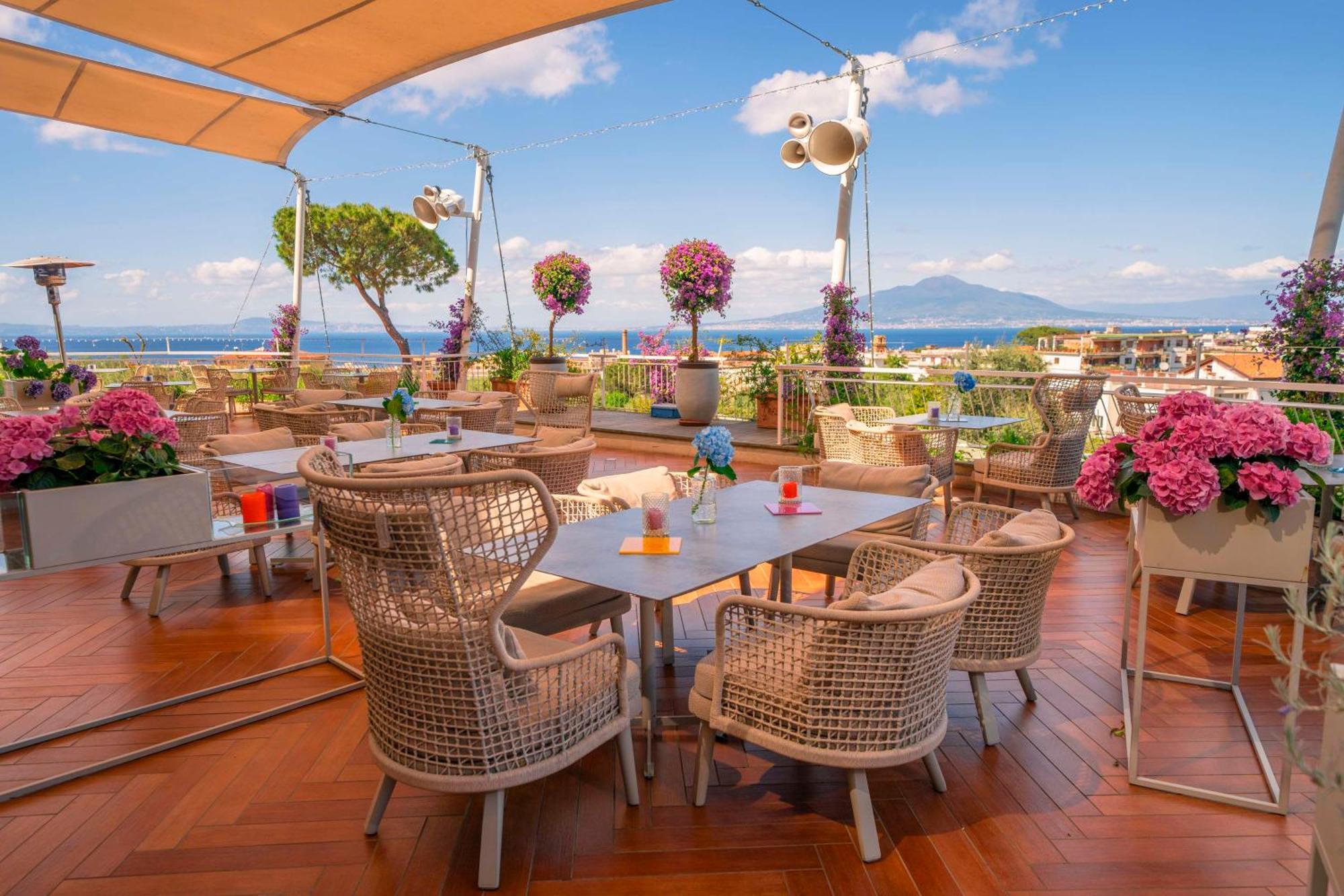 Hilton Sorrento Palace Екстер'єр фото