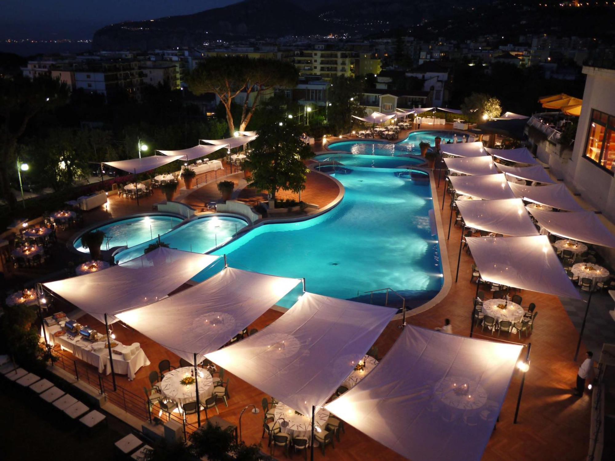 Hilton Sorrento Palace Екстер'єр фото
