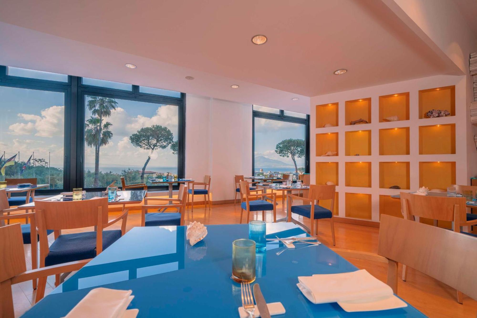 Hilton Sorrento Palace Екстер'єр фото