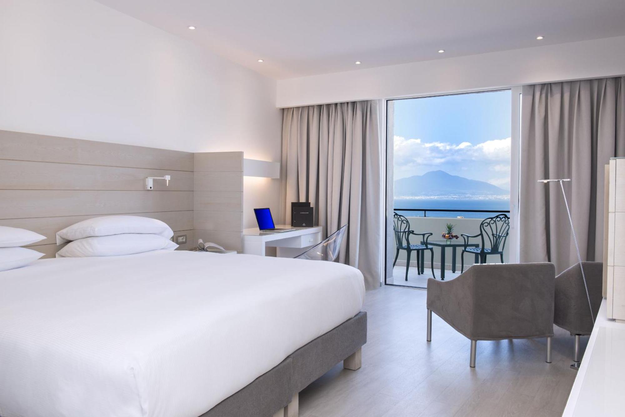 Hilton Sorrento Palace Екстер'єр фото